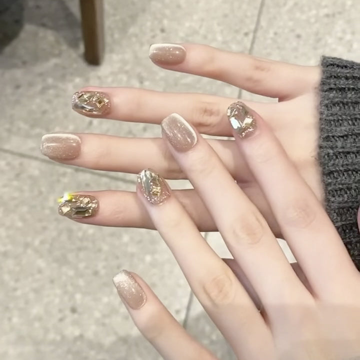 Premium Decorative Press-On Nails Stornfield