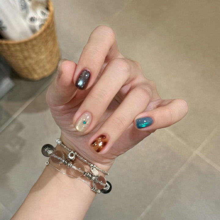Artificial nails with shimmering effect Stornfield