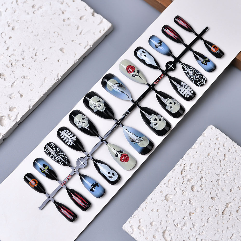 Halloween-Themed Decorative Press-On Nail Set Stornfield