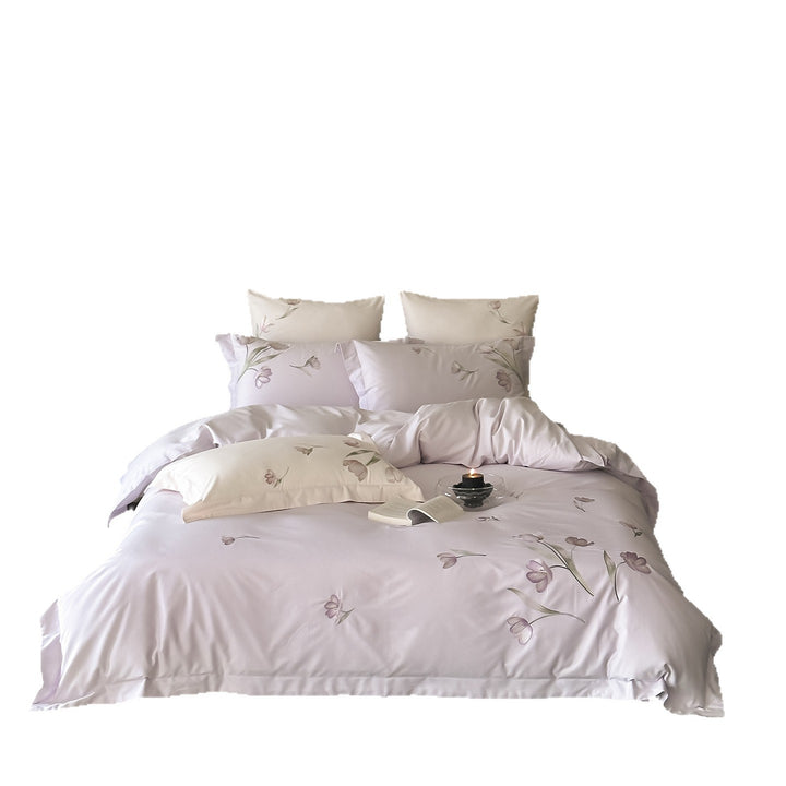 Bedding set made of cotton satin with delicately designed tulip print and extra soft finish