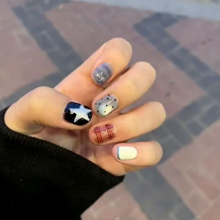 Nail Art Design Stornfield