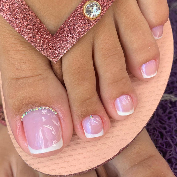Glamorous Flip-Flops with Rhinestone Decorations Stornfield