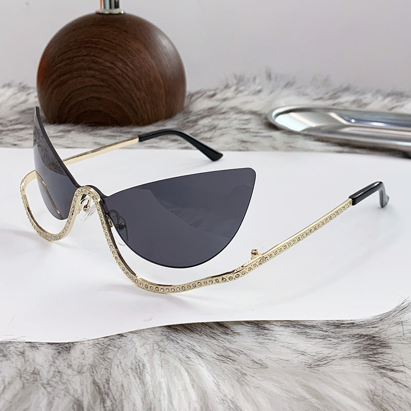 Women's extravagantly shaped Cat-Eye sunglasses with sparkling appliqués Stornfield