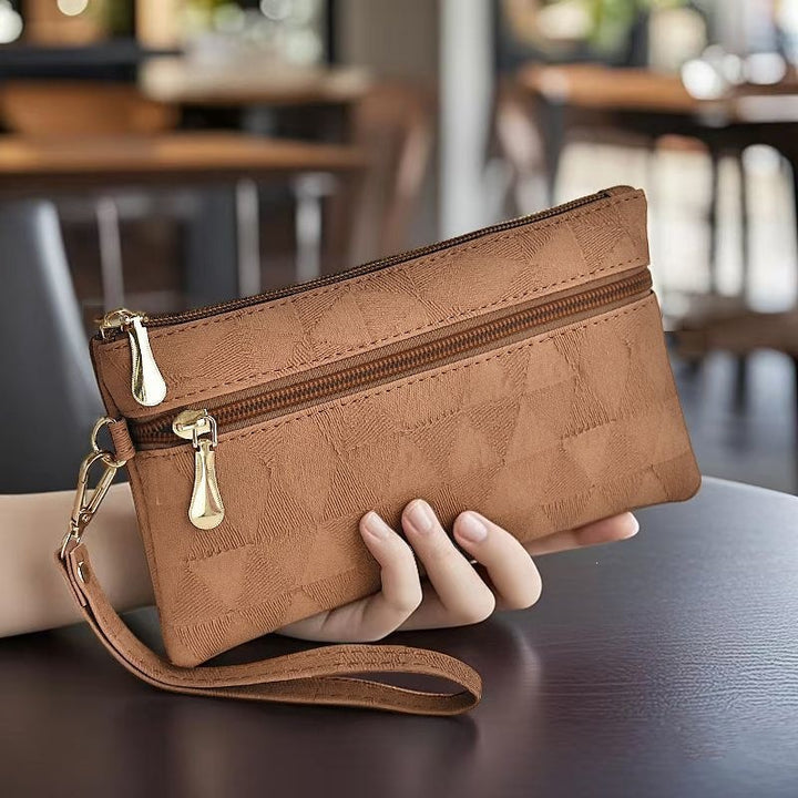 Elegant Clutch With Practical Zipper Stornfield