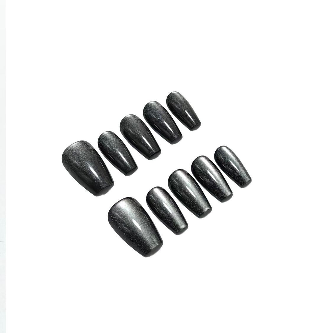 Nail art set with elegant metallic finish Stornfield