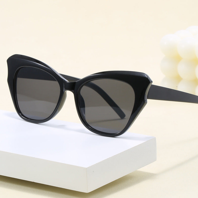 Women's Cat-Eye Sunglasses with Extravagant Mirror Design Stornfield