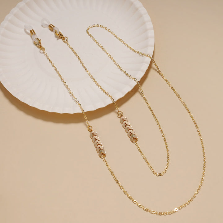 Fashionable Star-Embellished Eyewear Chain Stornfield