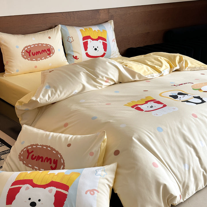 Bedding set with check pattern and playful dog print