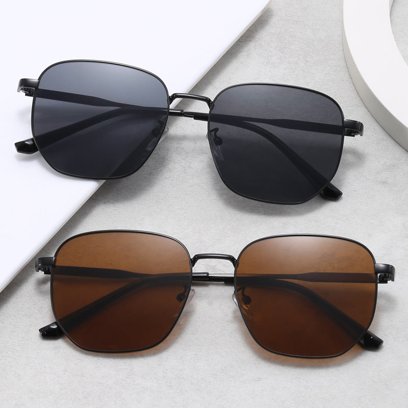 Women’s fashionable square glasses with lightweight metal frame Stornfield