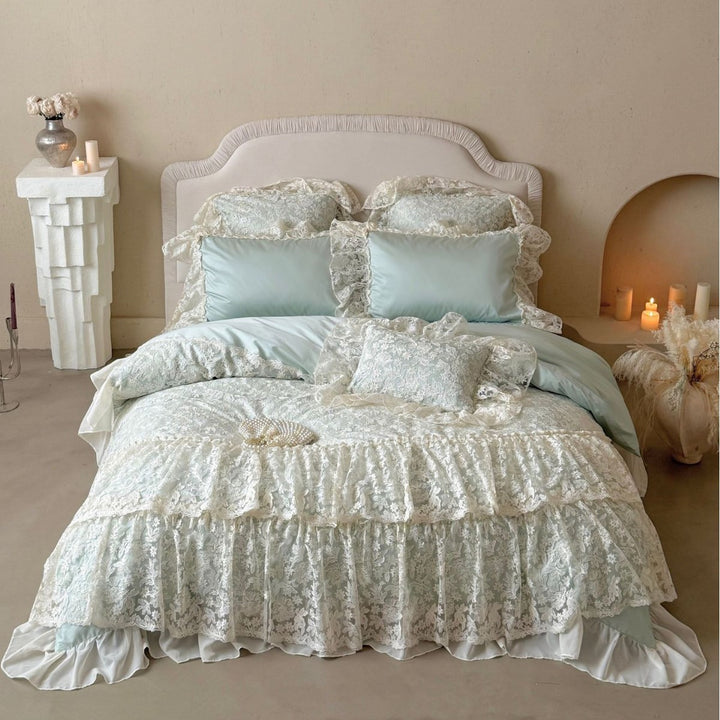 Lace-Ruffled Layered Cotton Sateen Bedspread & Duvet Ensemble
