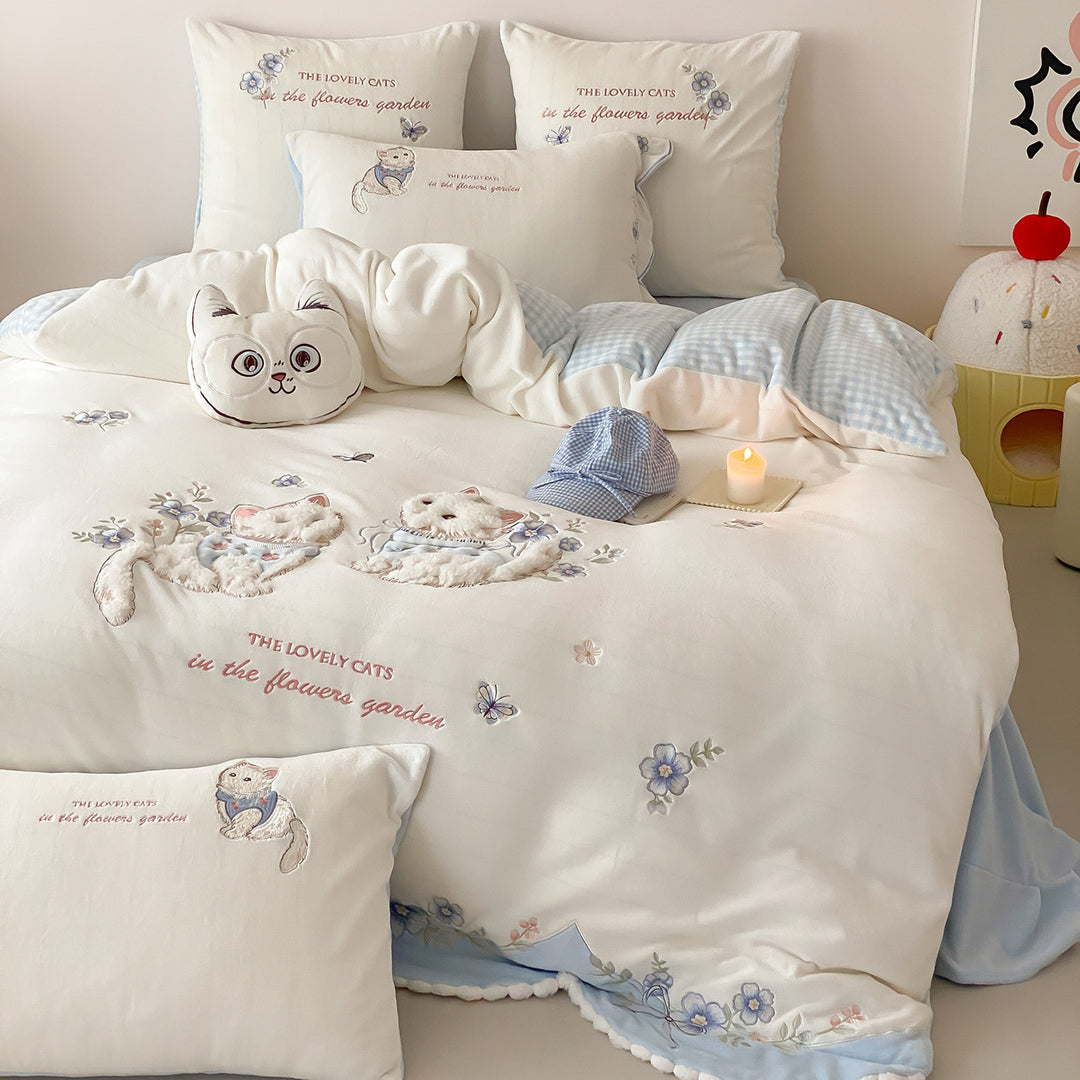 Cotton-Sateen Embroidered 3D Cat Appliqué Duvet Cover Set with Scalloped Hem