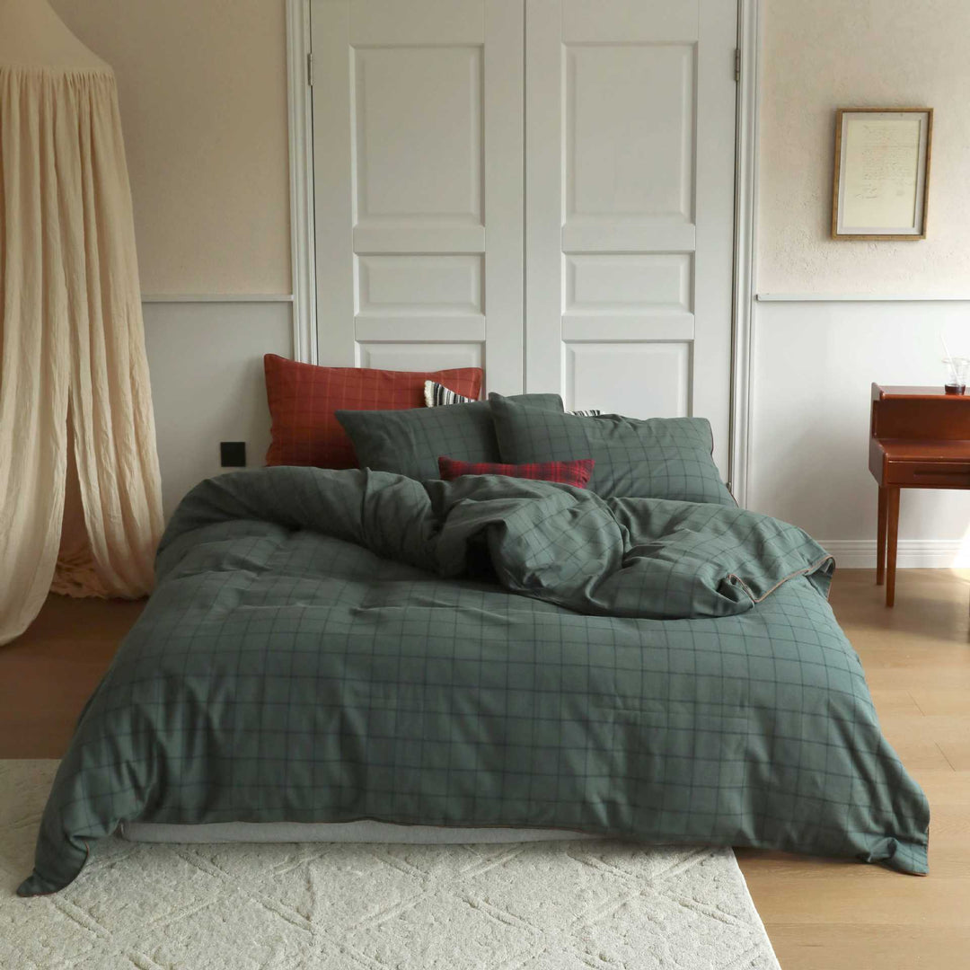 Brushed Cotton Lightweight Checked Duvet Cover Set with Envelope Pillowcases