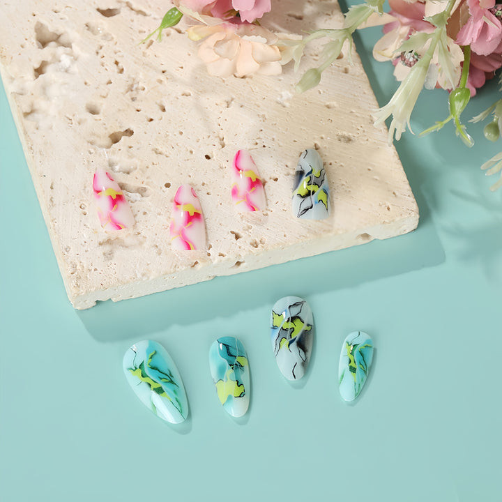 Artificial nails in modern marble design Stornfield