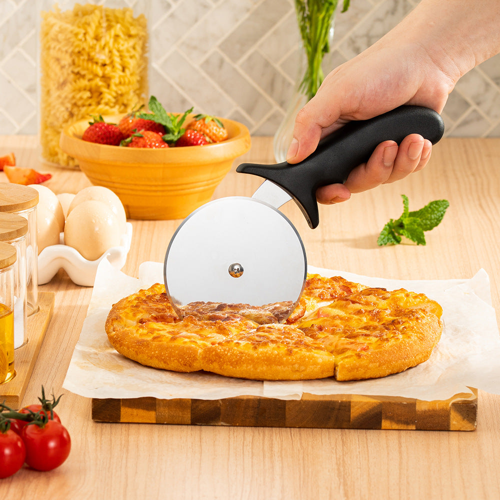 Ergonomic Pizza Cutter Made of Stainless Steel Stornfield