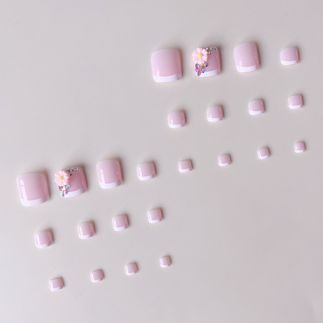 Nail design with floral accents Stornfield