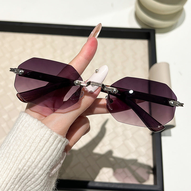 Women's futuristic sunglasses with geometric frame and wood details Stornfield