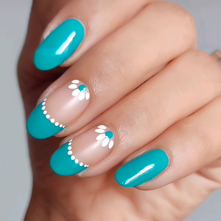 Elegant Floral Accent Nail Art Set Stornfield