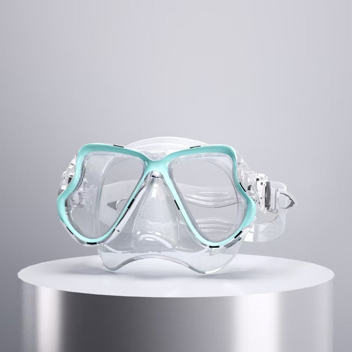 Diving mask with ergonomic design and a flexible snorkel Stornfield