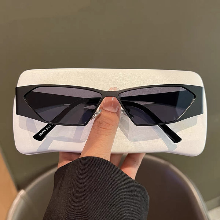 Designer sunglasses with angular frame Stornfield