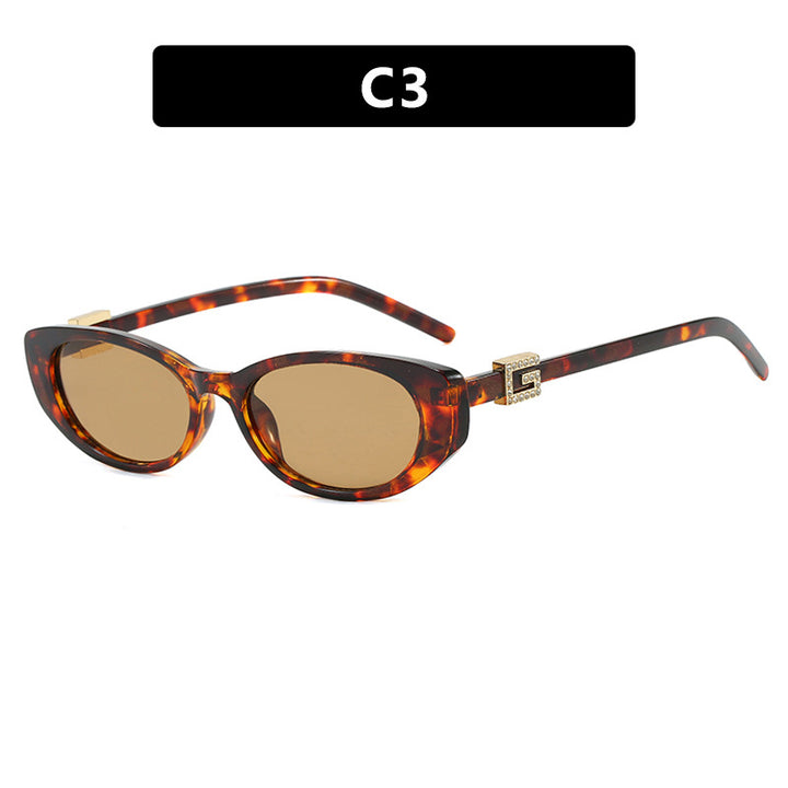 Women's cat-eye sunglasses with elegant metal frame and protective UV filter Stornfield