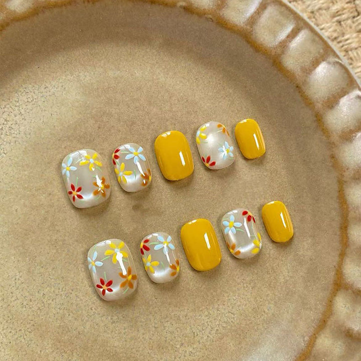 Cute Character Press-On Nail Art Set Stornfield