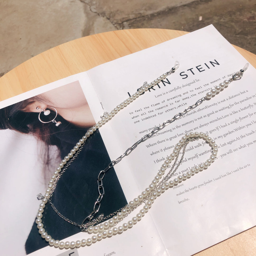 Elegant Pearl Accented Eyewear Chain Stornfield