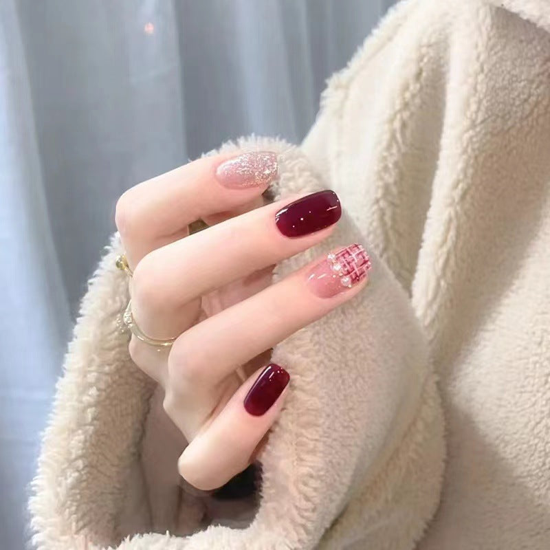 Artfully designed nail art Stornfield