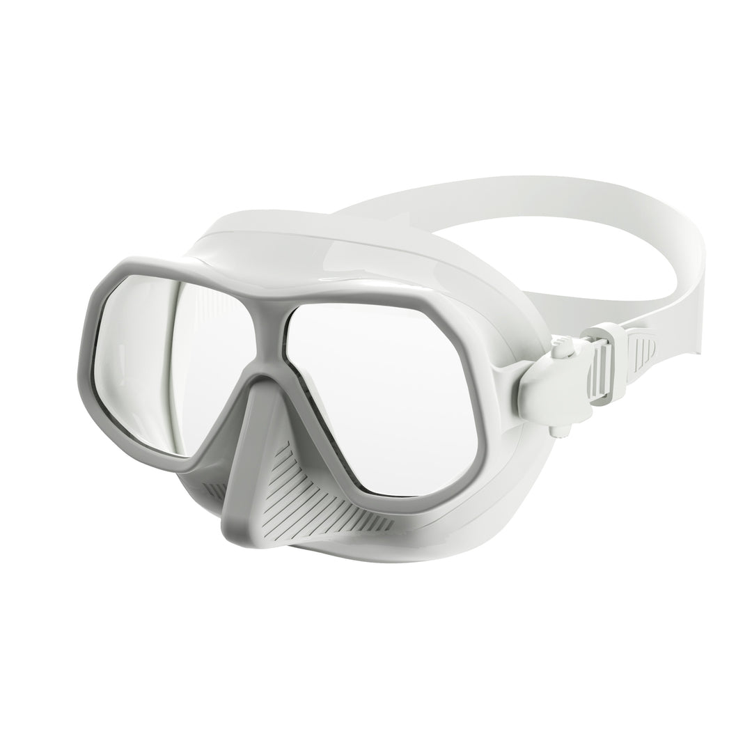 High-performance dive mask with visibility protection and anti-fog technology Stornfield