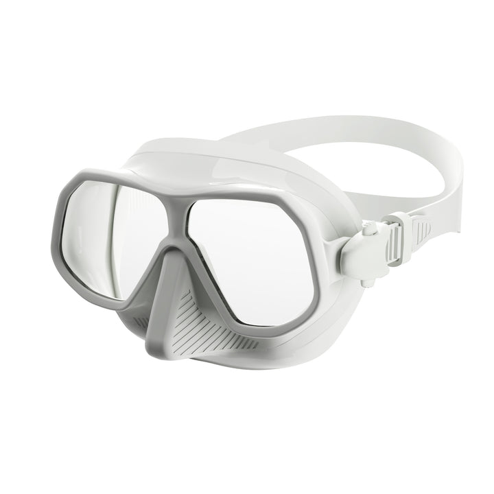 High-performance dive mask with visibility protection and anti-fog technology Stornfield