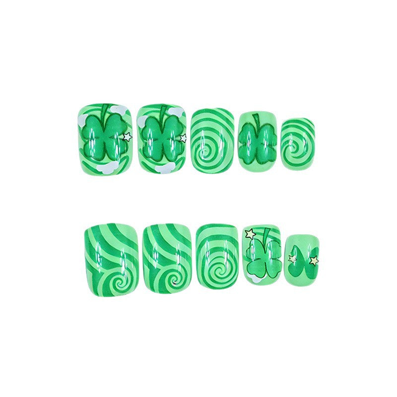 Festive Shamrock Nail Art Stornfield