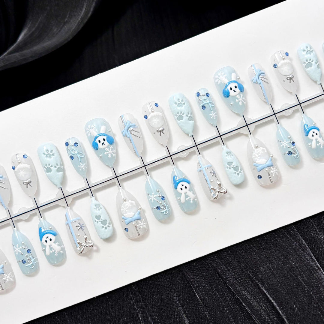 Seasonal-Themed Press-On Nail Art Set