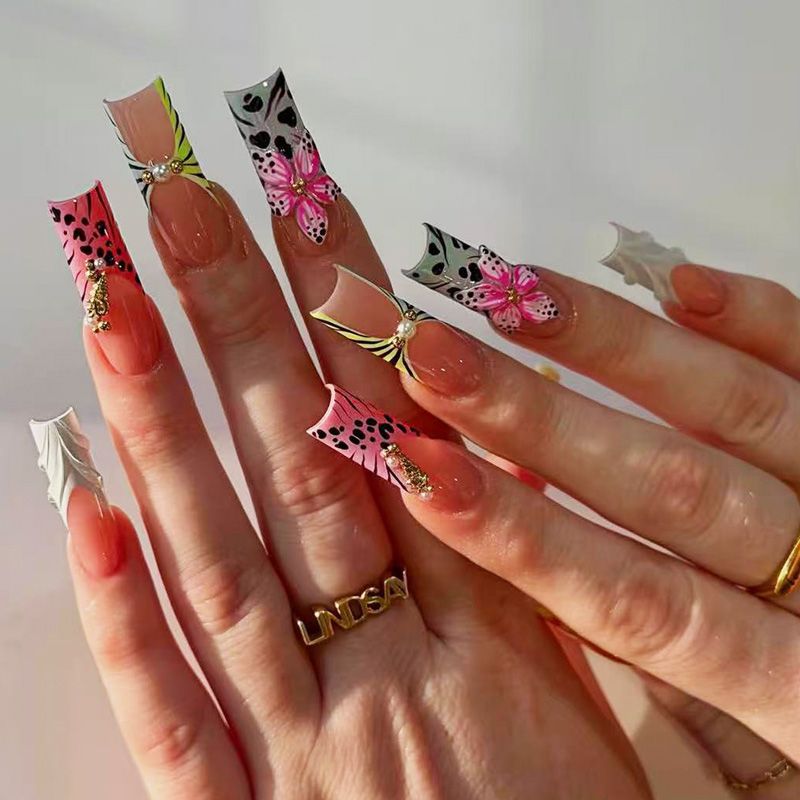 Artisan Decorative Nail Tips Stornfield