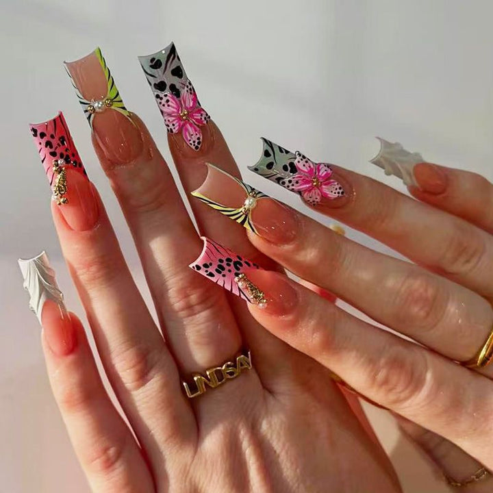 Artisan Decorative Nail Tips Stornfield
