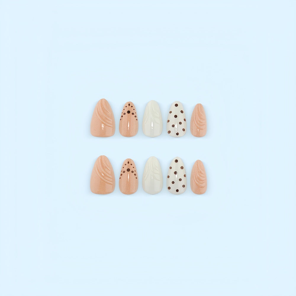 Artificial nails in refined dot design Stornfield