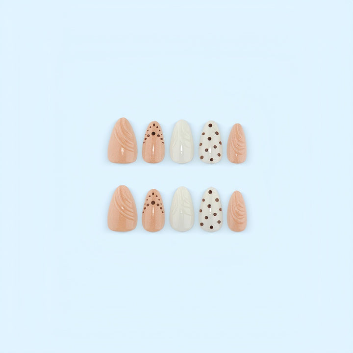 Artificial nails in refined dot design Stornfield