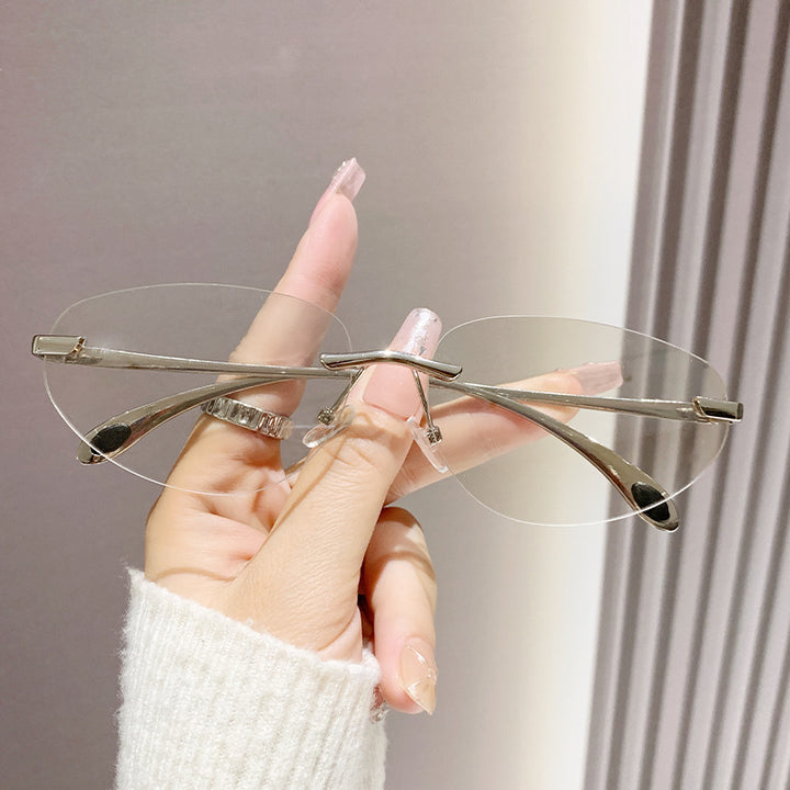 Ladies Cat-Eye Sunglasses with Unique Design Stornfield