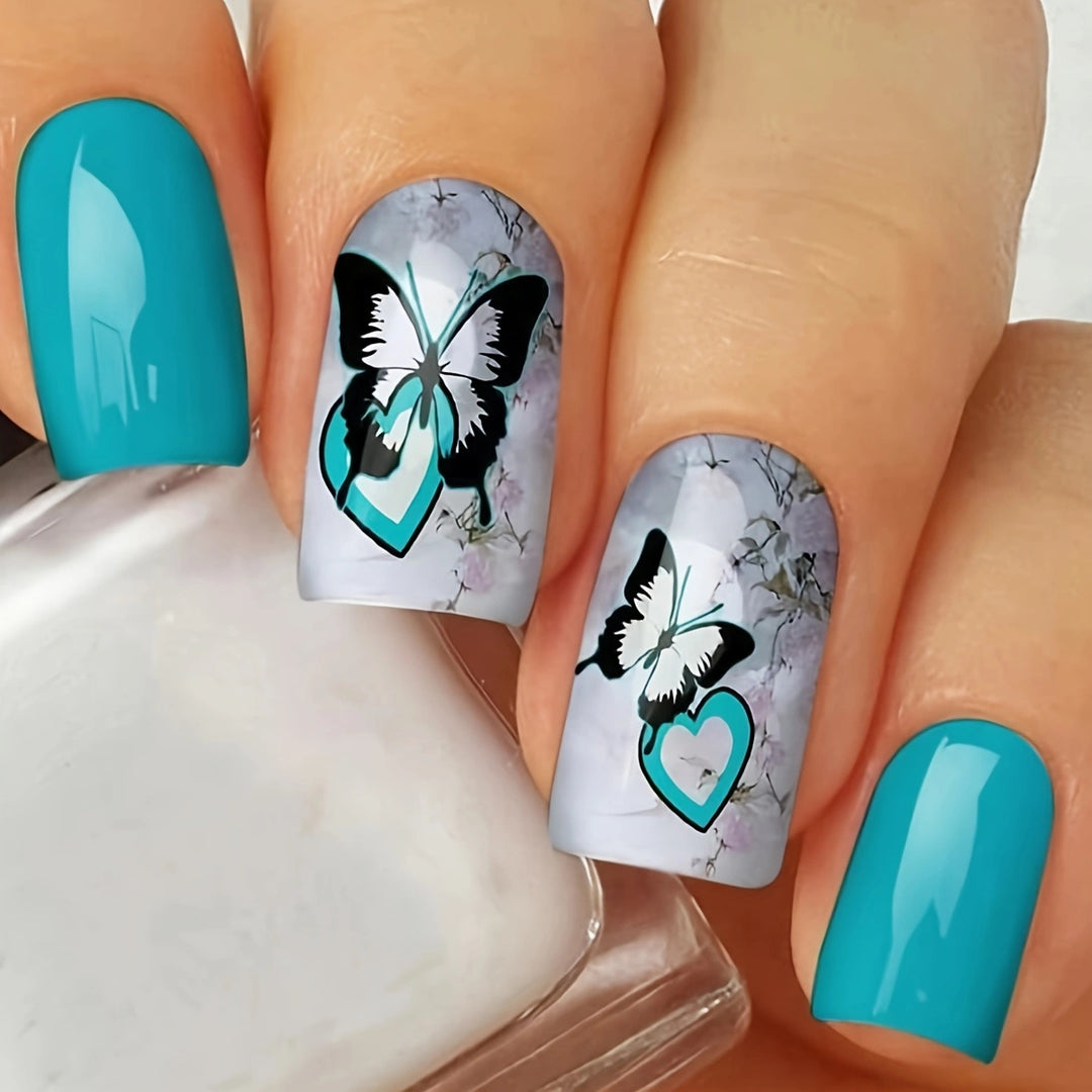 Artificial artificial nails with detailed butterfly design Stornfield
