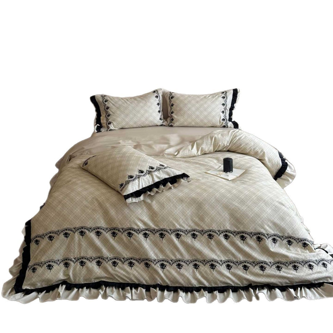 Ruffled Embroidered Cotton-Linen Duvet Cover Set with Scalloped Black Trim