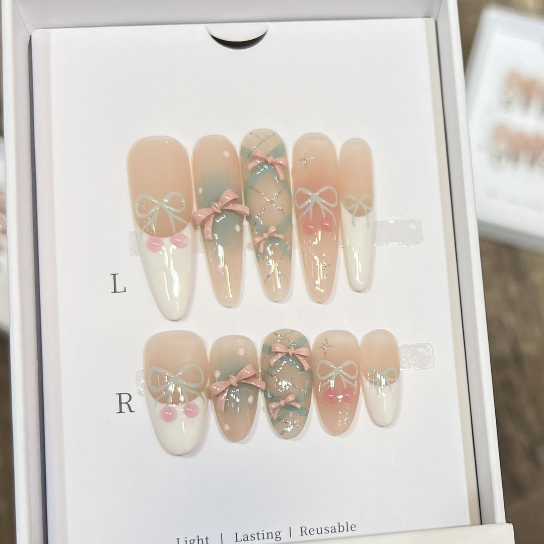 Elaborate Decorative Press-On Nail Art Set Stornfield