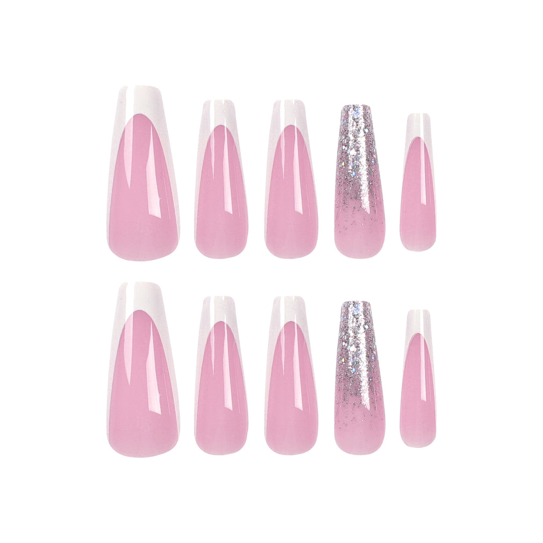 Elegant and Sparkling Nail Art Stornfield