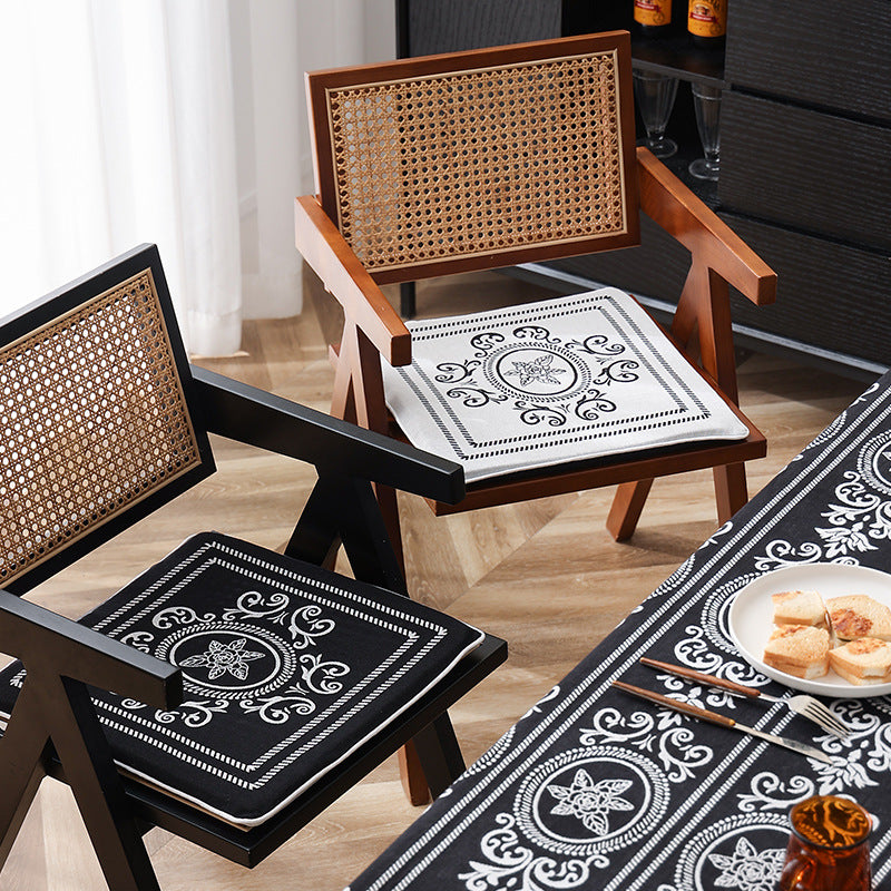 Double-sided seat cushion with ties and decorative jacquard pattern Stornfield