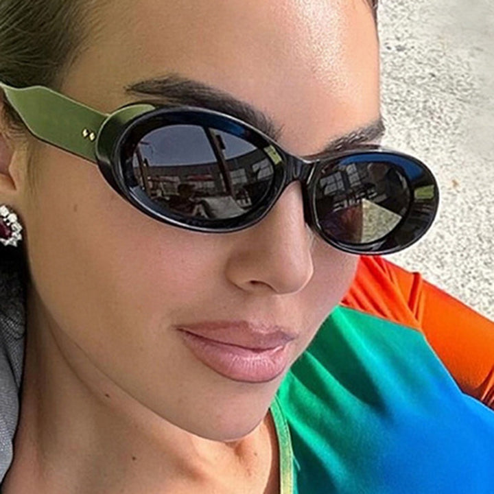 Women's fashionable sunglasses in elegant retro style Stornfield