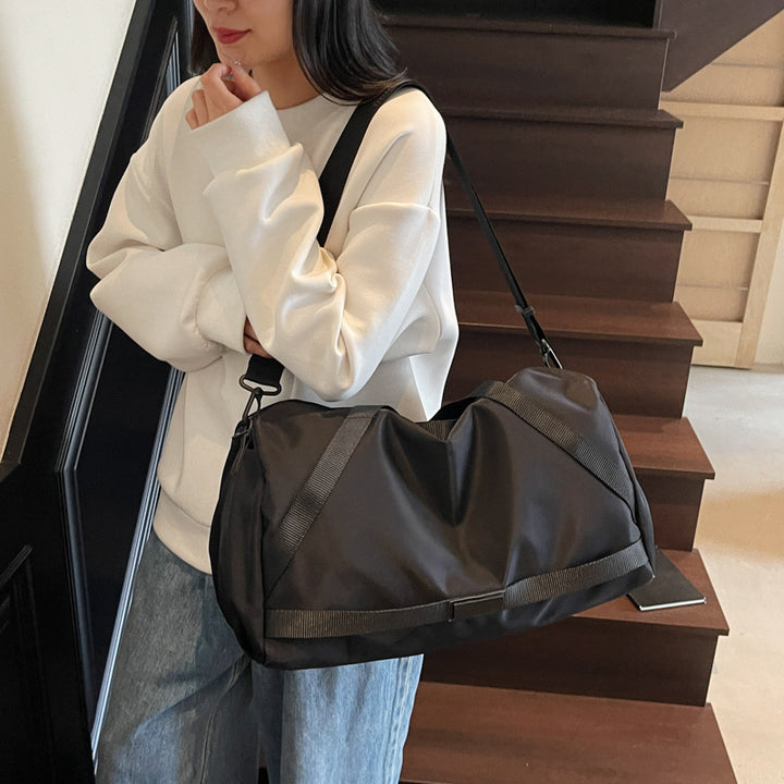 Leisure travel bag with multiple inner compartments Stornfield