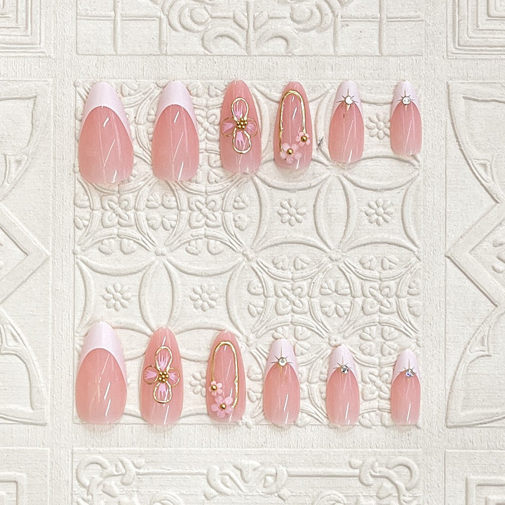 Elegant Press-On Nail Art Set with Floral Accents Stornfield