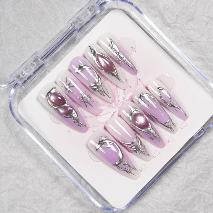 Artistic Press-On Nail Set with Metallic Accents