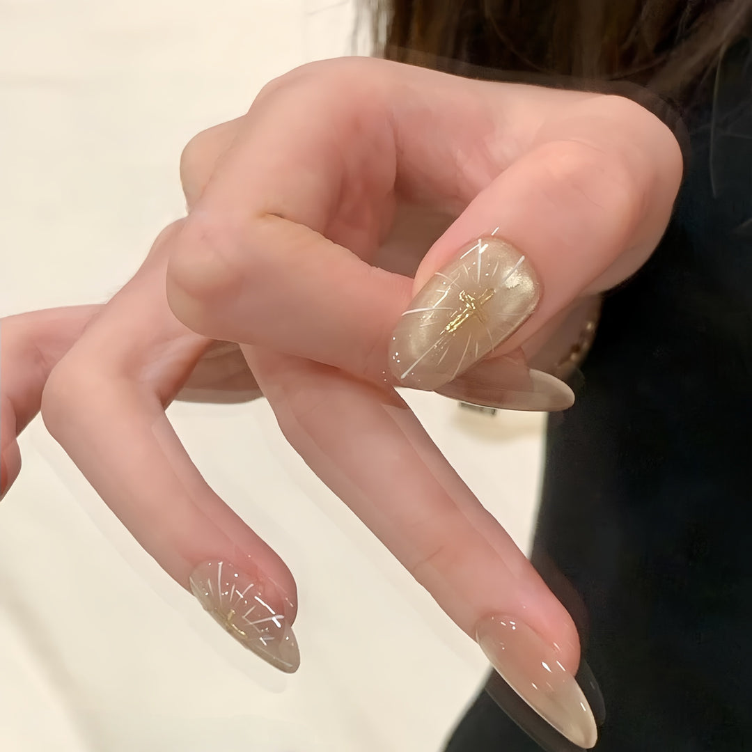 High-gloss artificial nails with filigree accents Stornfield