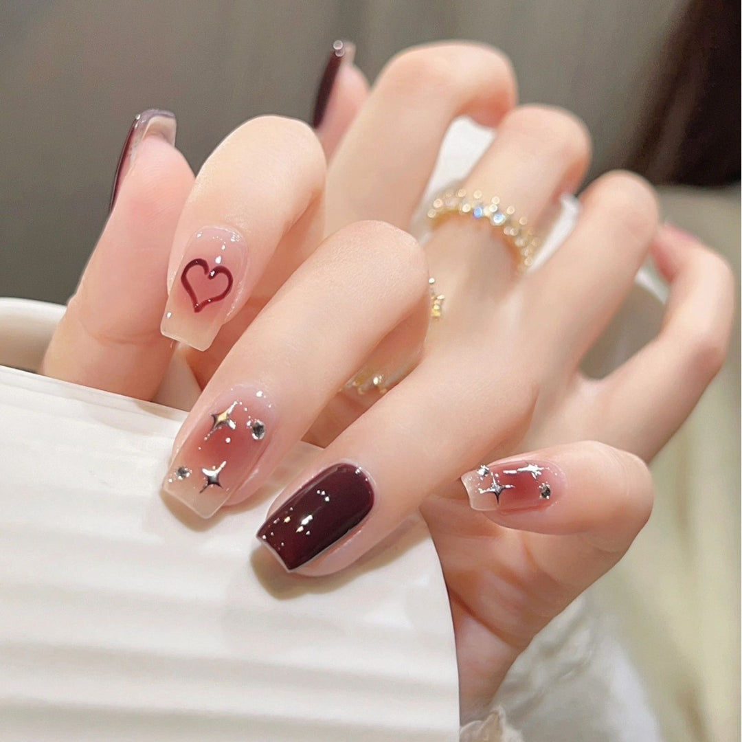 Festive Holiday Themed Press-On Nail Art Stornfield