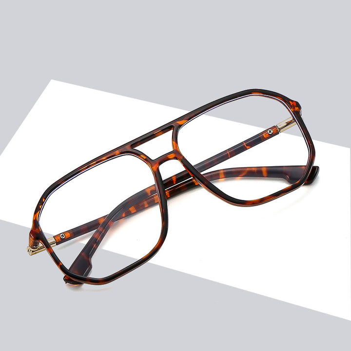 Women's captivating eyewear frame Stornfield