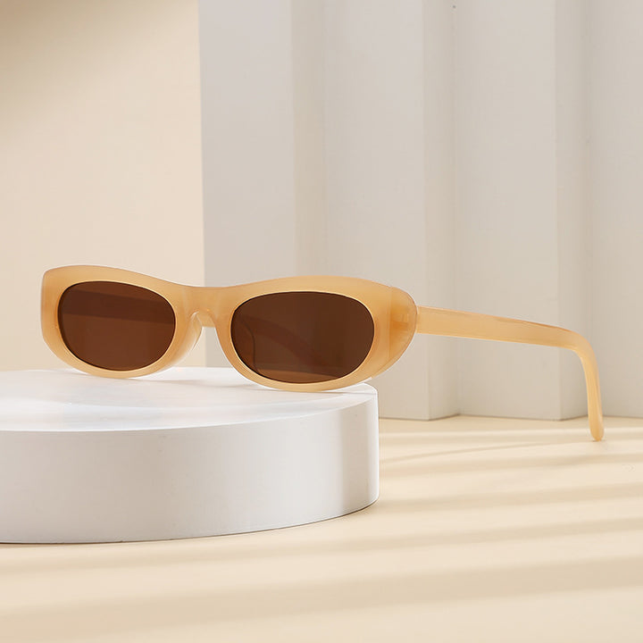 Ladies' fashionable sunglasses in elegant cat-eye style Stornfield