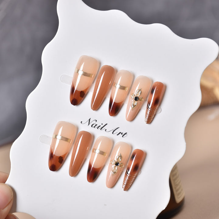 Elegant Decorative Press-On Nail Set Stornfield